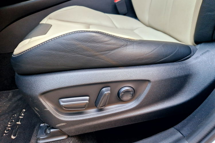 Toyota C-HR Full-Led. Skóra. Kamera. Navi. Radar. Asystent pasa. zdjęcie 13
