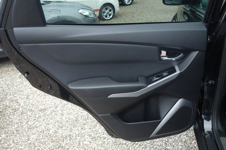 Korando SsangYong Korando 2015 2.0 benzyna 150km 105tyś km automat skóry 4x4 zdjęcie 10