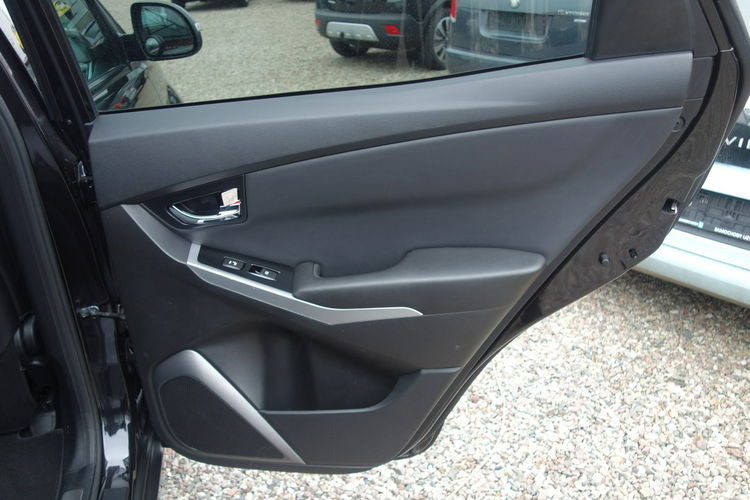 Korando SsangYong Korando 2015 2.0 benzyna 150km 105tyś km automat skóry 4x4 zdjęcie 14