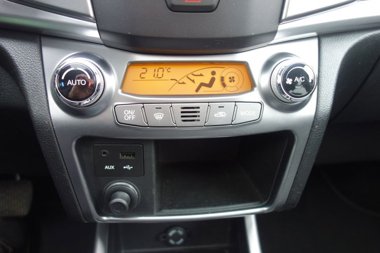 Korando SsangYong Korando 2015 2.0 benzyna 150km 105tyś km automat skóry 4x4 zdjęcie 25