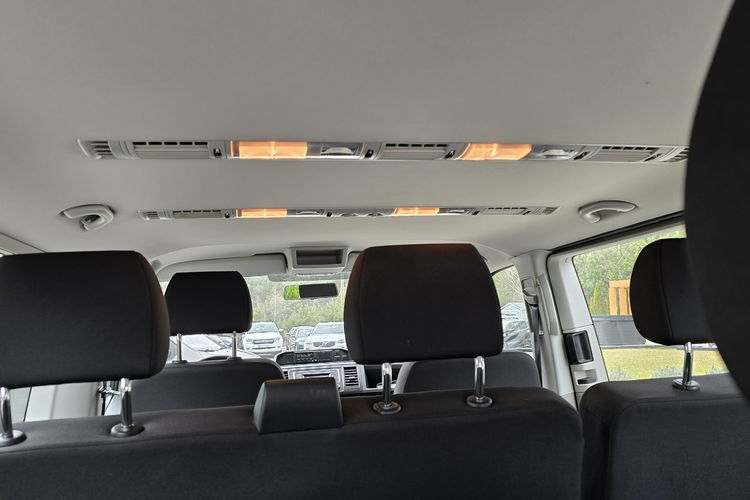 Volkswagen Caravelle LONG 2.0 TDi DSG 8-osobowy / I-właściciel / / Bezwypadkowy zdjęcie 19