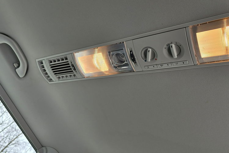 Volkswagen Transporter LONG 2.0 TDi DSG 8-osobowy / I-właściciel / / Bezwypadkowy zdjęcie 15