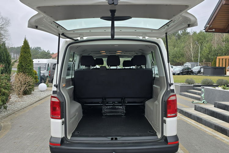 Volkswagen Transporter LONG 2.0 TDi DSG 8-osobowy / I-właściciel / / Bezwypadkowy zdjęcie 17