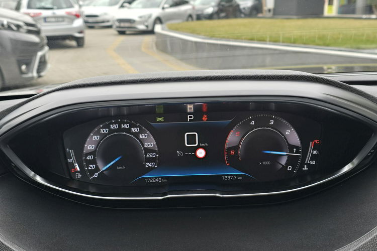Peugeot 3008 1.5 BlueHdi 130KM EA8 / I-właściciel / zdjęcie 11