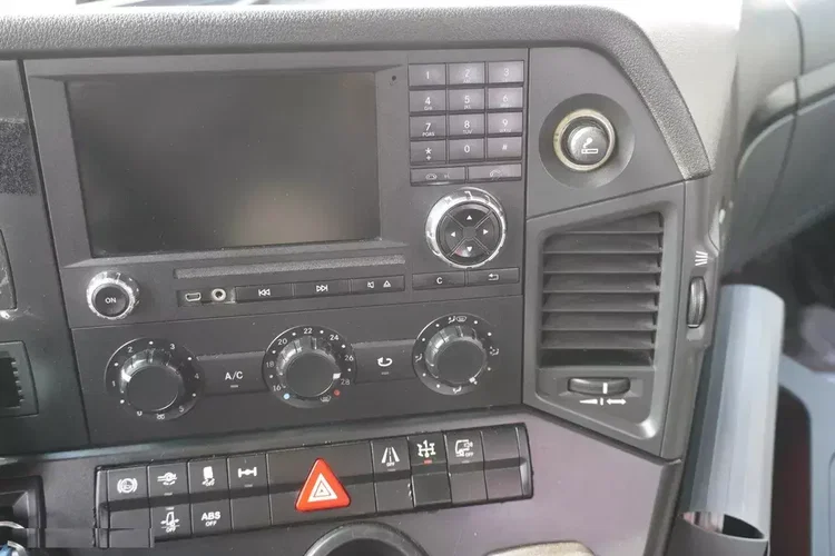 Mercedes Arocs 1830 / 116 tys. km / Hds Fassi F110 4 t zdjęcie 22