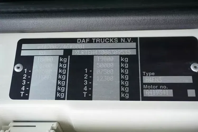 DAF 106 / 480 / EURO 6 / ACC / SUPER SPACE CAB / MAŁY PRZEBIEG zdjęcie 11