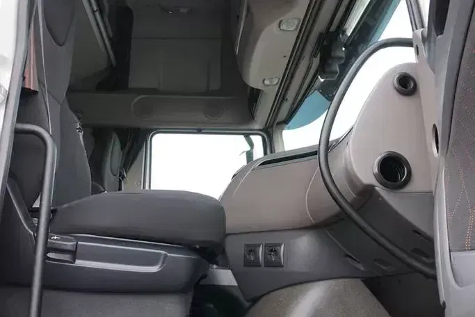 DAF 106 / 480 / EURO 6 / ACC / SUPER SPACE CAB / MAŁY PRZEBIEG zdjęcie 8