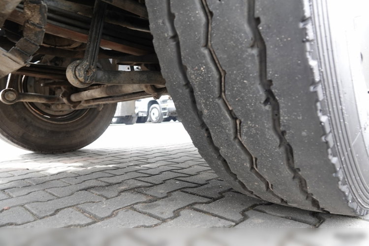 Mercedes -BENZ ACTROS 3241 / 8X4 / 2 STR WYWROTKA HYDROBURTA / BORMATIC / + HDS PALFINGER PK 18002-EH  / EPS + SPRZĘGŁO / SPROWADZONY zdjęcie 34