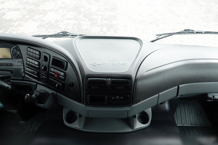 Mercedes -BENZ ACTROS 3241 / 8X4 / 2 STR WYWROTKA HYDROBURTA / BORMATIC / + HDS PALFINGER PK 18002-EH  / EPS + SPRZĘGŁO / SPROWADZONY zdjęcie 47