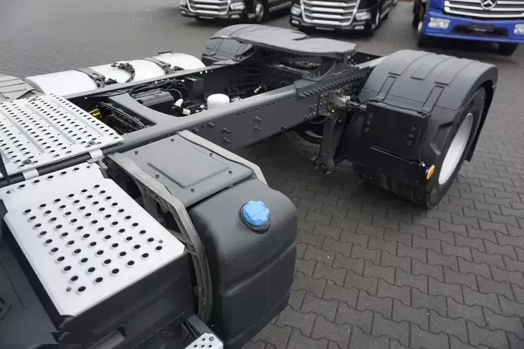 Volvo FMX / 500 / EURO 6 / ACC / GLBETROTTER / MAŁY PRZEBIEG zdjęcie 26