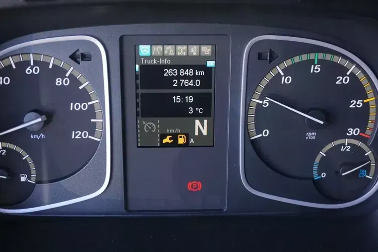 Mercedes ATEGO / 1224 / ACC / EURO 6 / PODWOZIE DO ZABUDOWY / DŁ. 7.6 M zdjęcie 12