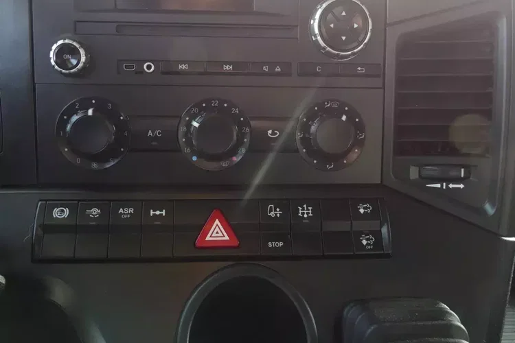 Mercedes ANTOS 1827 / HDS EFFER 165 18.65m / PILOT / EURO 6 / zdjęcie 32