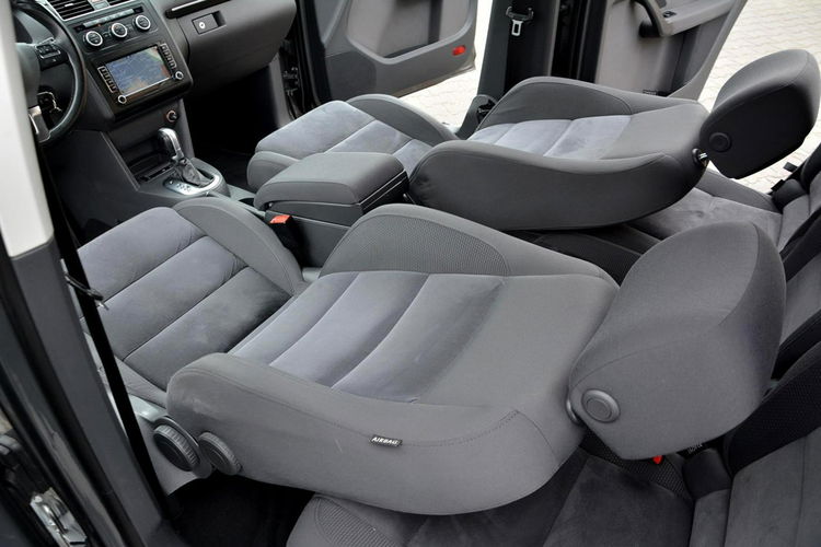 Volkswagen Touran 2.0 TDI 140KM DSG Navi Kamera 2xParktronik Park Assist Właśc. zdjęcie 24