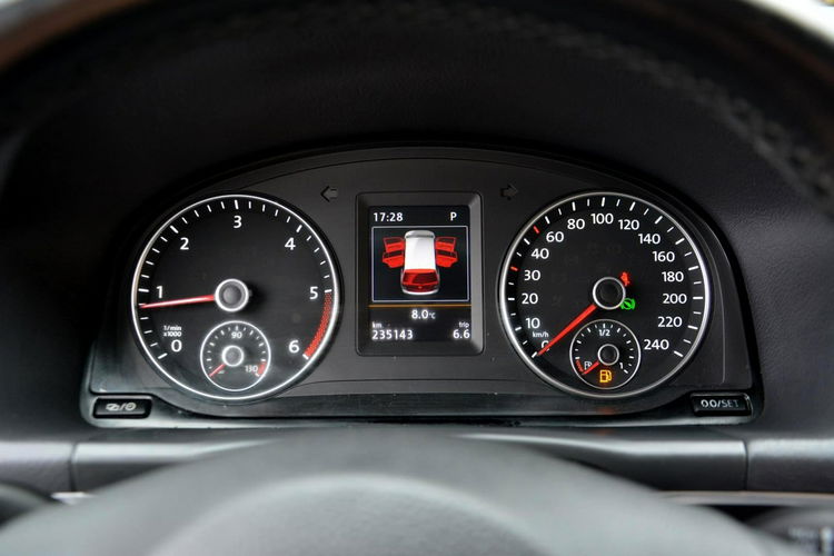 Volkswagen Touran 2.0 TDI 140KM DSG Navi Kamera 2xParktronik Park Assist Właśc. zdjęcie 27