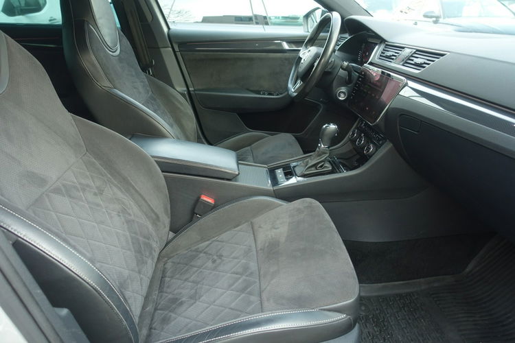 Skoda Superb Rezerwacja Rezerwacja Rezerwacja zdjęcie 17