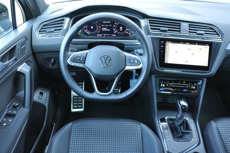 Volkswagen Tiguan 2.0TDI 150KM DSG Kamery360 Webasto Harman/Kardon El.Klapa Hak Gwar.FV zdjęcie 30