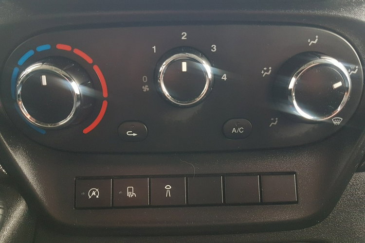 Iveco Daily KONTENER NISKOPODŁOGOWY 4.43x2.23x2.42 SKLEP BAR FOODTRUCK KAMPER AC zdjęcie 37
