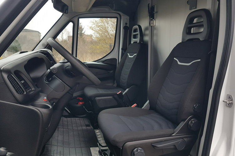 Iveco Daily KONTENER NISKOPODŁOGOWY 4.43x2.23x2.42 SKLEP BAR FOODTRUCK KAMPER AC zdjęcie 7