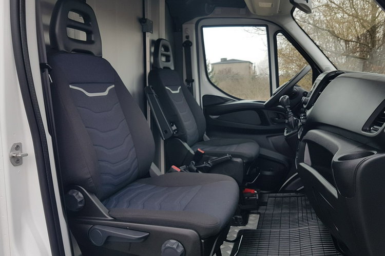 Iveco Daily KONTENER NISKOPODŁOGOWY 4.43x2.23x2.42 SKLEP BAR FOODTRUCK KAMPER AC zdjęcie 8
