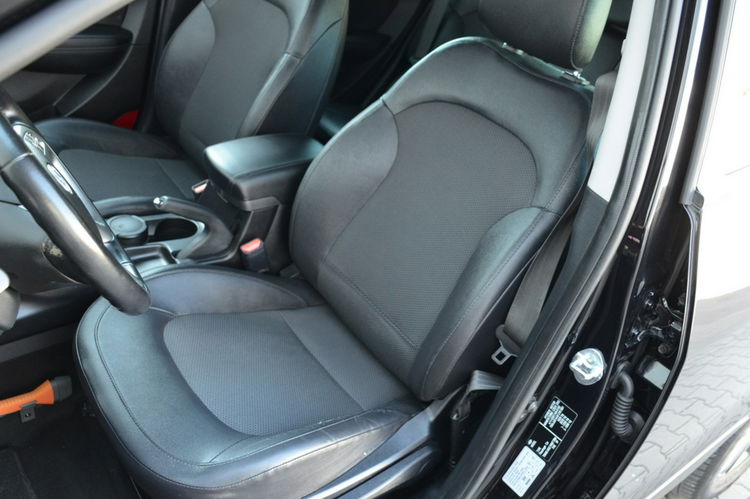 Hyundai ix35 Zarejestrowany 1.6GDI Lift Serwis LED Navi Kamera Skóra Grzane fotele zdjęcie 26
