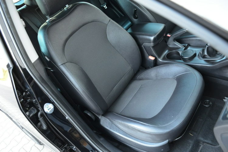 Hyundai ix35 Zarejestrowany 1.6GDI Lift Serwis LED Navi Kamera Skóra Grzane fotele zdjęcie 28