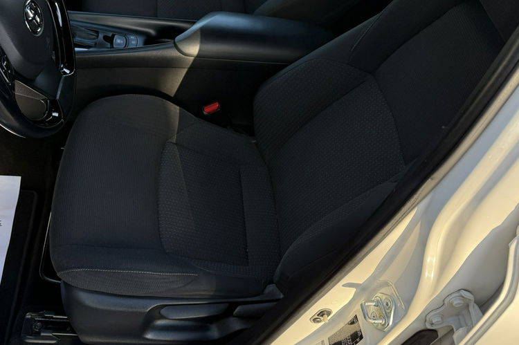 Toyota C-HR 1.2i turbo Automat Polski salon 2 wl kamera akt.tempomat as.pasa gwara zdjęcie 12