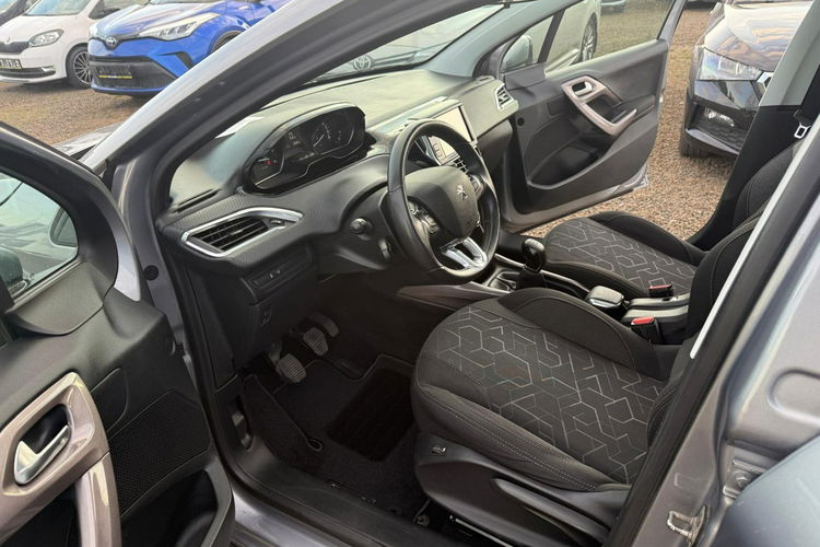 Peugeot 2008 navi, klima, panorama, gwarancja zdjęcie 5