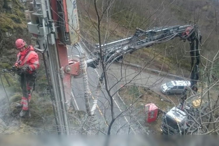 MAN TGS 41.480 / 8X6 / SKRZYNIOWY + HDS PALFINGER PK 92002-SH F + FLY JIB 170 E / WYSIĘG 34 M / MAX UDŹWIG 26 000 KG / STEROWANIE RADIOWE / 5 PODPÓR / 7 FUNKCJI / FULL SERWIS / FULL SERWIS PALFIN zdjęcie 5