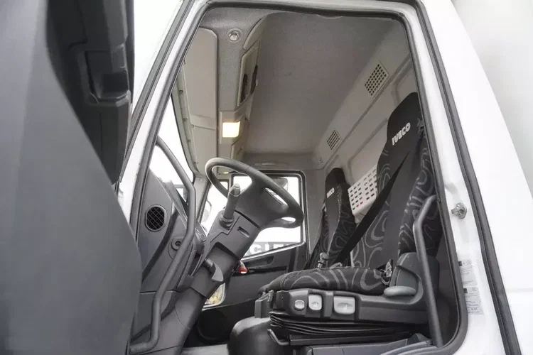 Iveco Eurocargo 190EL25 EEV / 55 tys. km / Chłodnia 21 EPAL / Carrier Supra 950 - 425 h zdjęcie 14