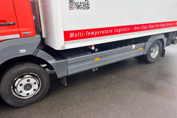 Mercedes ATEGO1223 CHLODNIA CARIERR zdjęcie 11