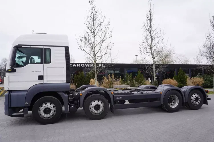 MAN TGS 35.420 8x2 / rama 6.57 m / 3 osie skrętne / 18 t ładowności zdjęcie 1