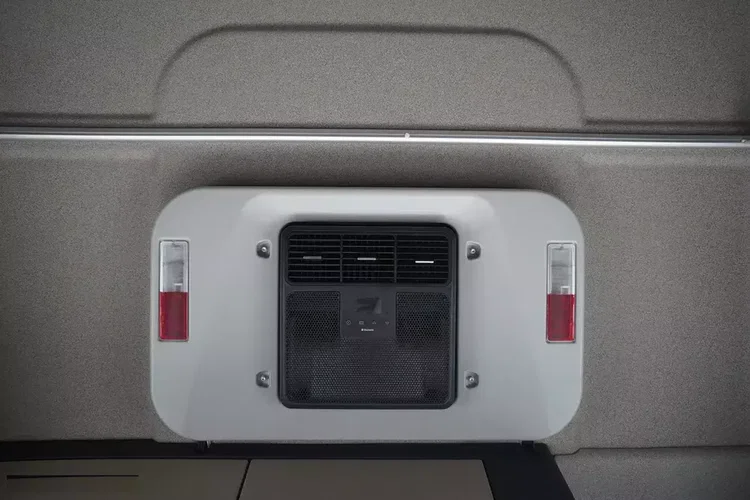 MAN TGS 35.420 8x2 / rama 6.57 m / 3 osie skrętne / 18 t ładowności zdjęcie 17