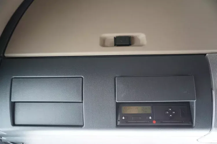 MAN TGS 35.420 8x2 / rama 6.57 m / 3 osie skrętne / 18 t ładowności zdjęcie 18