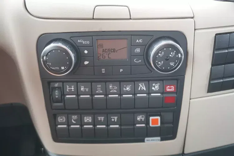 MAN TGS 35.420 8x2 / rama 6.57 m / 3 osie skrętne / 18 t ładowności zdjęcie 20