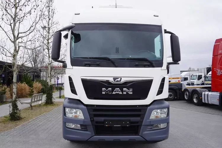 MAN TGS 35.420 8x2 / rama 6.57 m / 3 osie skrętne / 18 t ładowności zdjęcie 6