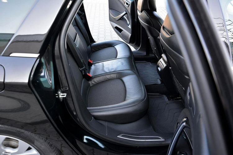 Citroen C5 Exclusive Skóry Bi-Xenon Ledy Navi Kamera Masaże Hydro z Niemiec zdjęcie 18