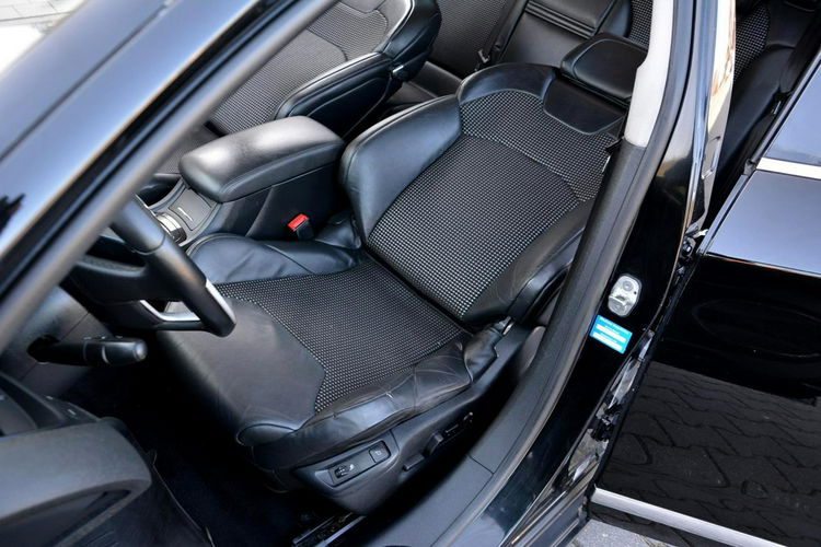 Citroen C5 Exclusive Skóry Bi-Xenon Ledy Navi Kamera Masaże Hydro z Niemiec zdjęcie 20