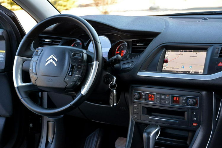 Citroen C5 Exclusive Skóry Bi-Xenon Ledy Navi Kamera Masaże Hydro z Niemiec zdjęcie 24