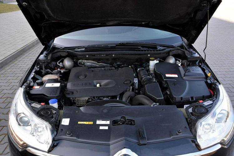Citroen C5 Exclusive Skóry Bi-Xenon Ledy Navi Kamera Masaże Hydro z Niemiec zdjęcie 40