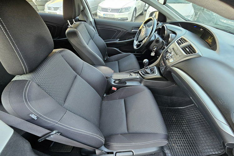 Honda Civic felgi 17", grzane fotele, wersja elegance, model 2016 zdjęcie 17
