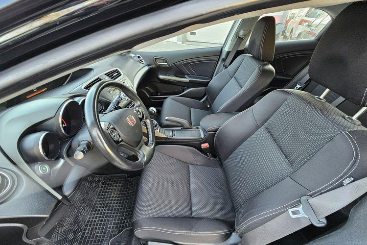 Honda Civic felgi 17", grzane fotele, wersja elegance, model 2016 zdjęcie 19