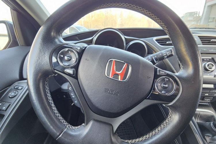 Honda Civic felgi 17", grzane fotele, wersja elegance, model 2016 zdjęcie 25
