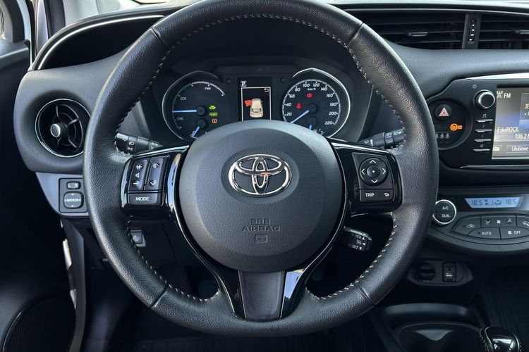 Toyota Yaris 1.5 HSD 100KM PREMIUM CITY STYLE, salon Polska, gwarancja, zdjęcie 11
