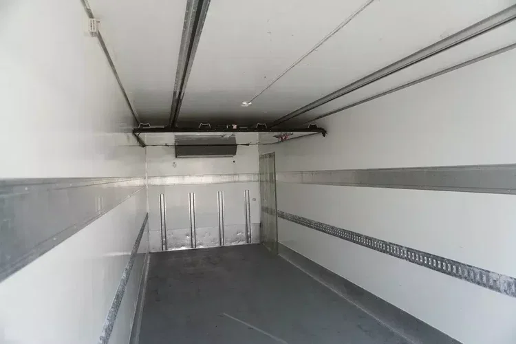 Mercedes Antos 1824 / 100 tys. km / Chłodnia Lecapitaine Thermoking T800R zdjęcie 14