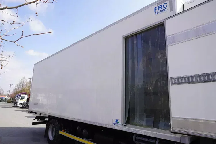 Mercedes Antos 1824 / 100 tys. km / Chłodnia Lecapitaine Thermoking T800R zdjęcie 16