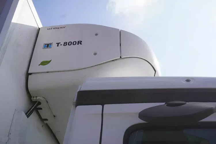 Mercedes Antos 1824 / 100 tys. km / Chłodnia Lecapitaine Thermoking T800R zdjęcie 19