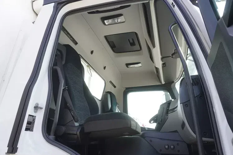 Mercedes Antos 1824 / 100 tys. km / Chłodnia Lecapitaine Thermoking T800R zdjęcie 29