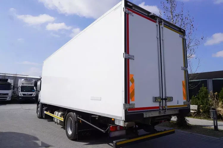 Mercedes Antos 1824 / 100 tys. km / Chłodnia Lecapitaine Thermoking T800R zdjęcie 4