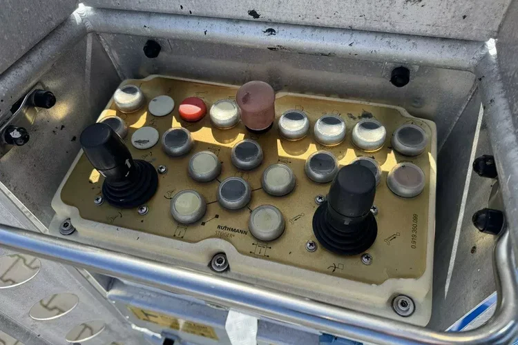 Nissan Cabstar zdjęcie 30