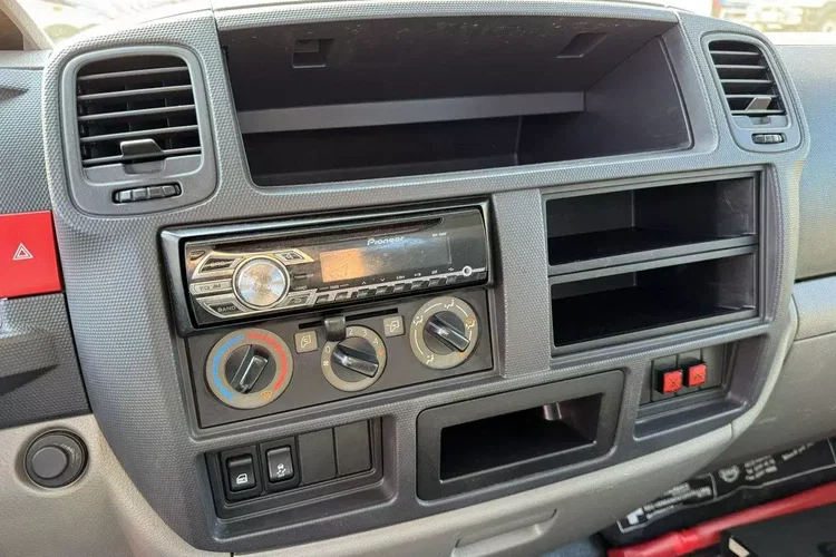 Nissan Cabstar zdjęcie 34